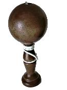 Bilboquet en Bois Laqu et Vernis Noir