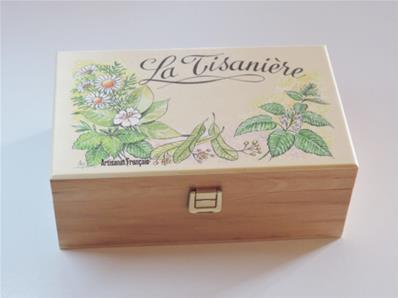 Tisanière en bois décoré