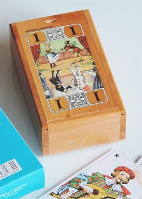 Boîte de tarot en bois avec jeu de cartes motif petit