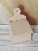 Petite boîte à sel en bois (9x9x14)